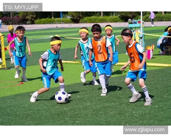 带杨的足球明星们如何在绿茵场上展现风采与实力的传奇故事