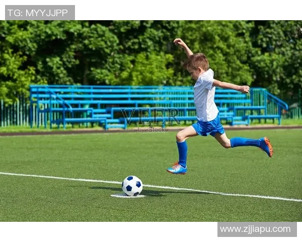精选男款足球明星背心推荐让你在球场上尽显风采与魅力 精选男款足球明星背心推荐让你在球场上尽显风采与魅力