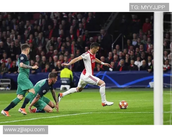 英冠联赛现役足球明星盘点与他们的辉煌成就分析